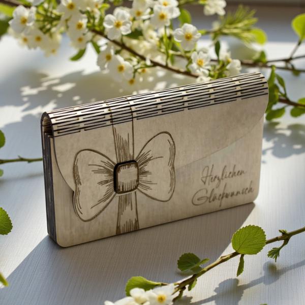 Holz‑Umschlag mit Schriftzug „Herzlichen Glückwunsch“, sauber gelasert, dekorative Geschenkverpackung für Geld oder Widmungen